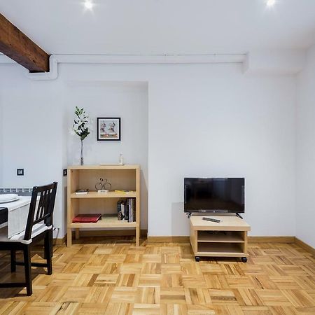 El Hogar De San Fermin Apartment Pamplona Exterior photo